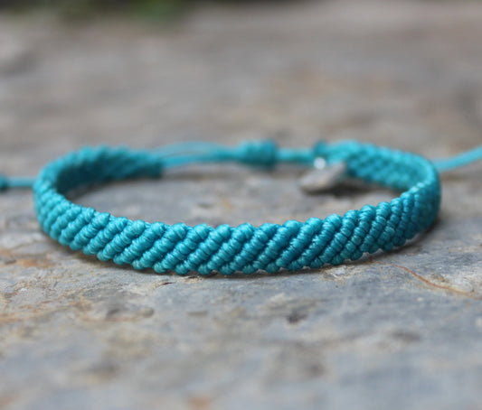Pacifico Knitted Bracelet/ Dark Claret Red